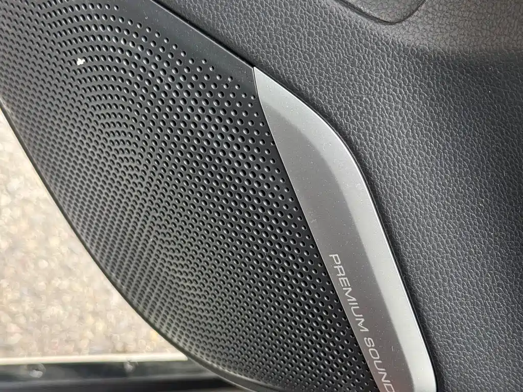 BAOJUN YUE ALSO PLUS