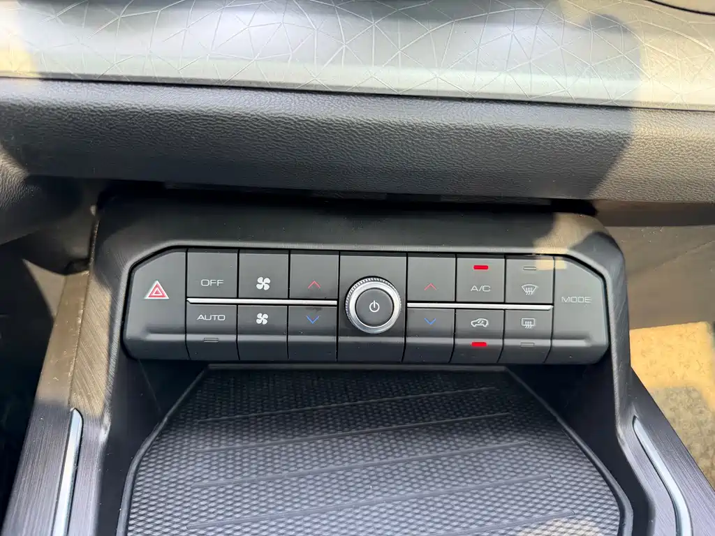 Wey Wey VV5 — миниатюра 14