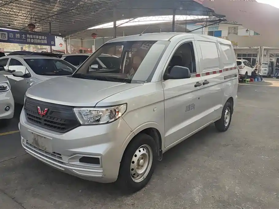 Wuling Hongguang V 2024