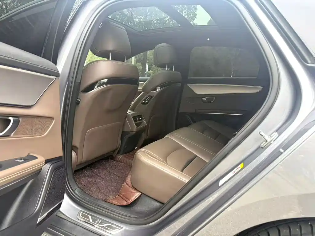 BYD Han — миниатюра 6