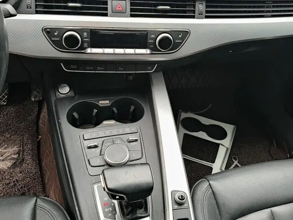Audi A4L — миниатюра 10