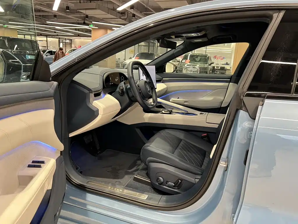 ZEEKR EXTREME KRYPTON 001