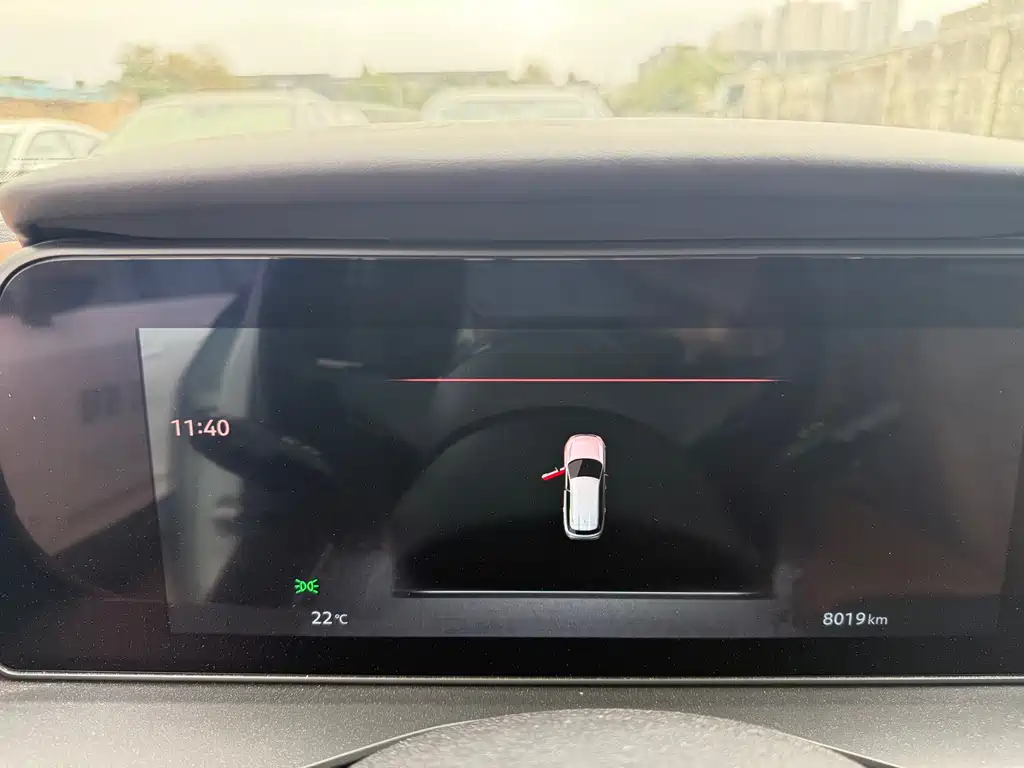 NISSAN EXPLORING THE LAND