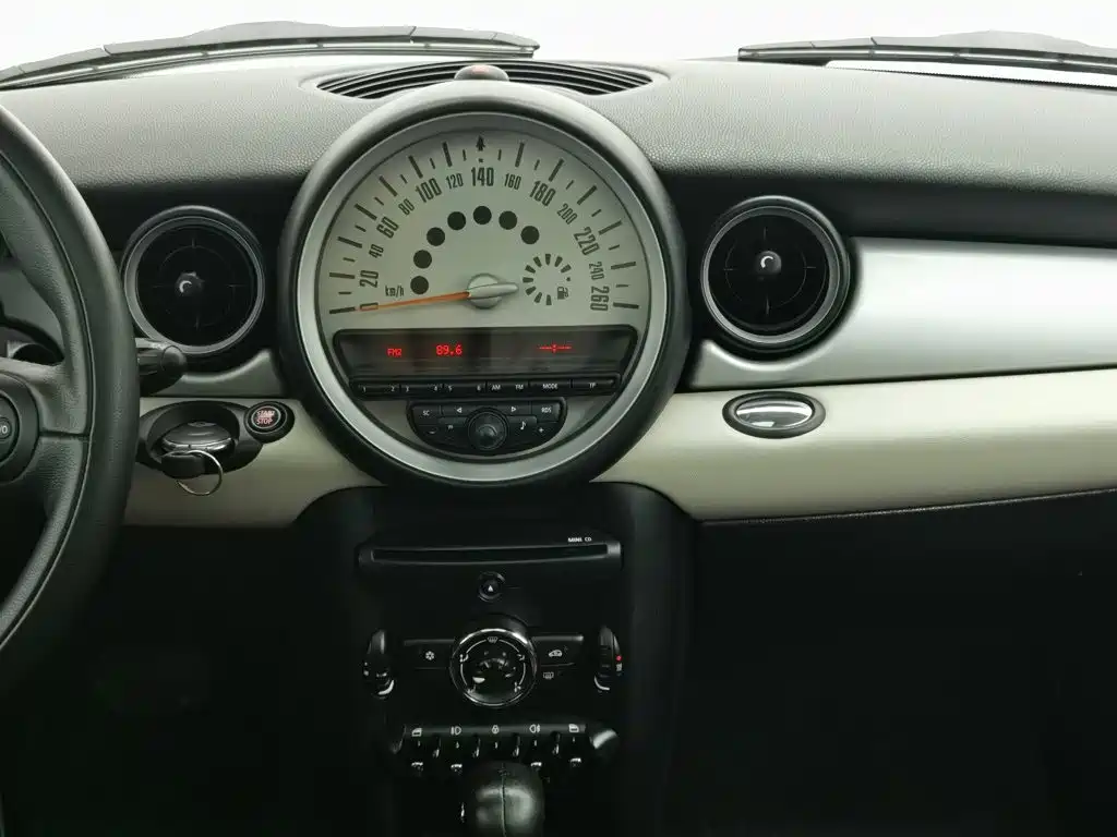 MINI Mini Clubman — миниатюра 12