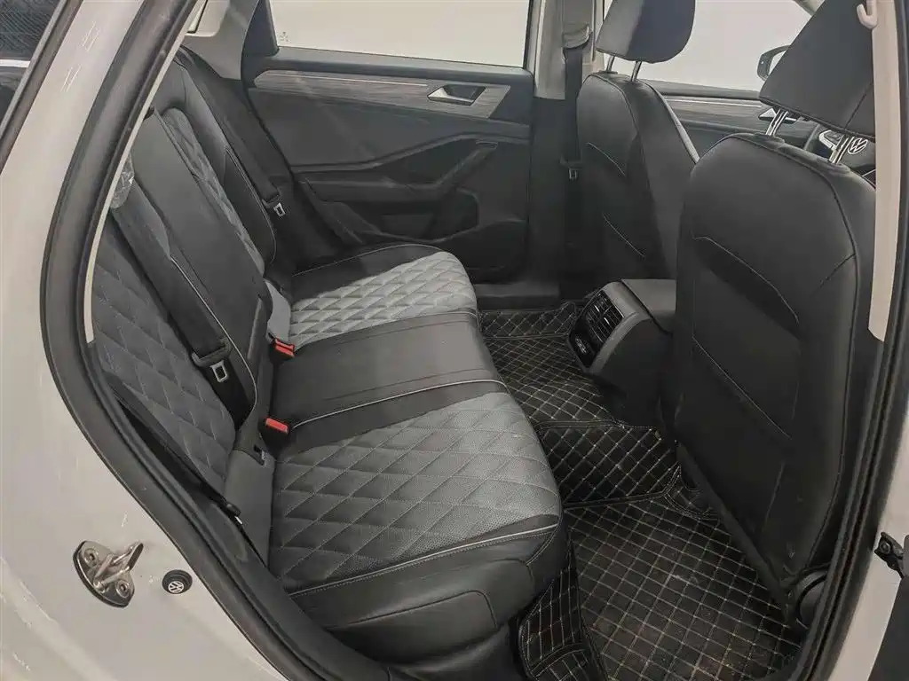Volkswagen Sagitar — миниатюра 14
