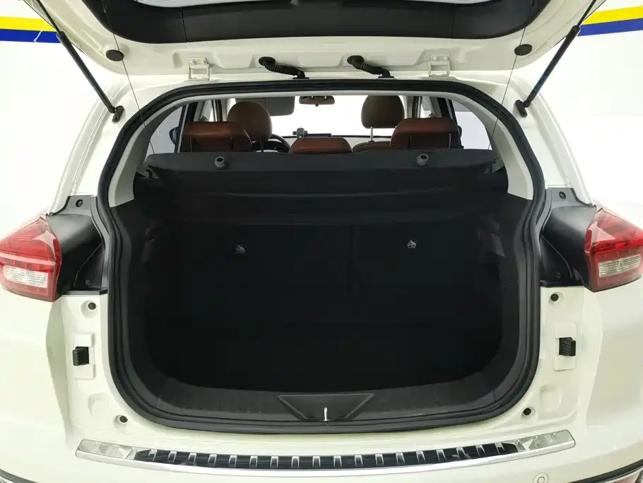 BAIC Senova X35 — миниатюра 4