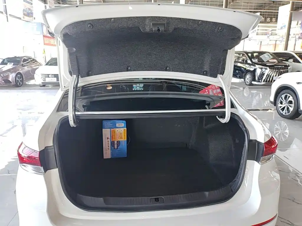 Buick Excelle — миниатюра 19