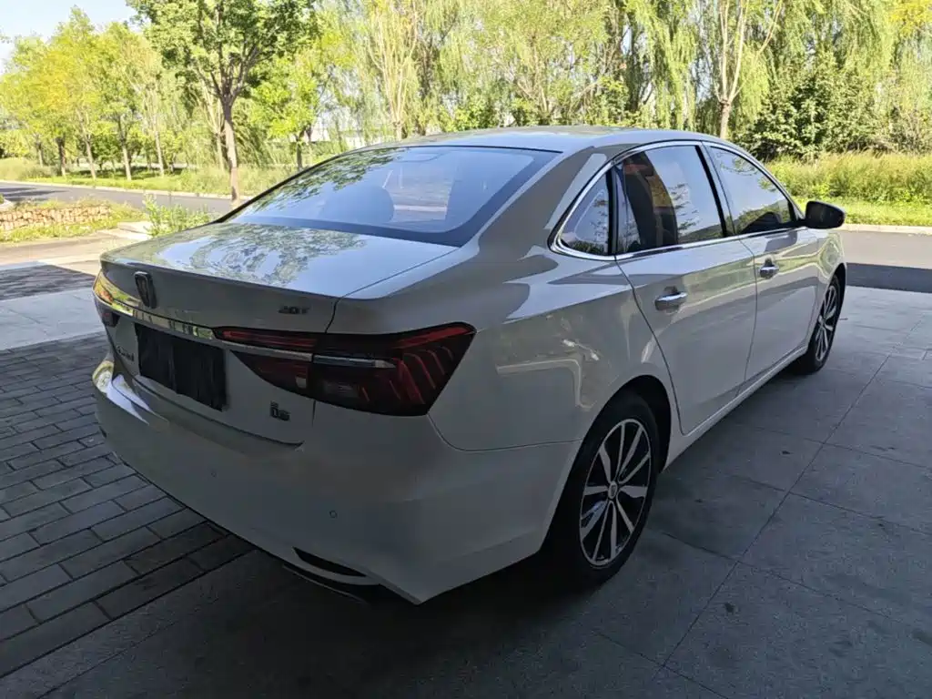 Roewe i6 Classic — миниатюра 7