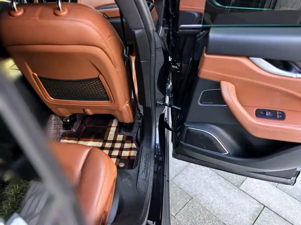 Maserati Levante — миниатюра 19