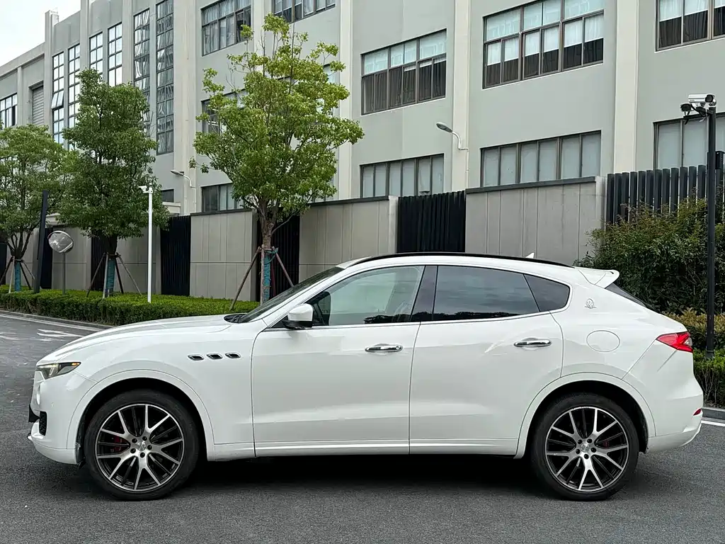Maserati Levante — миниатюра 4