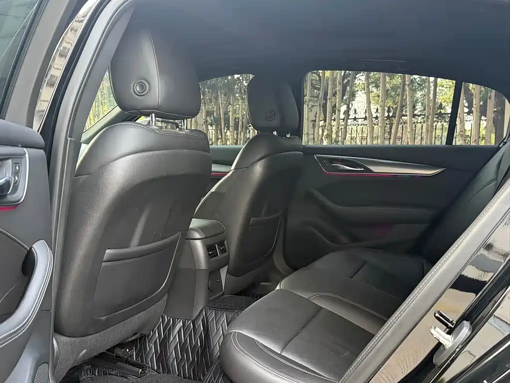Cadillac CT5 — миниатюра 8