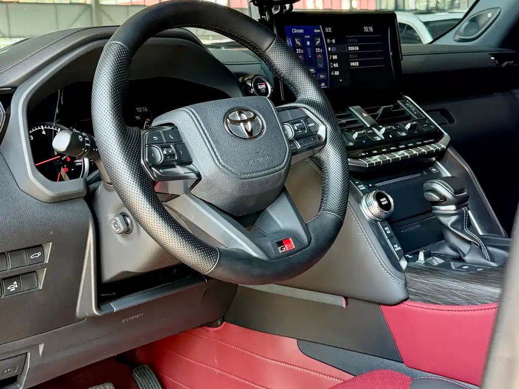 Toyota Land Cruiser — миниатюра 7