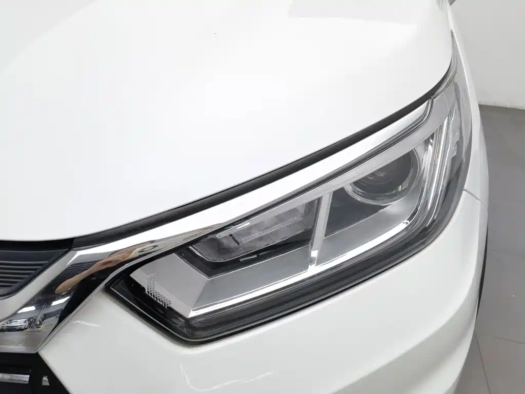BYD Yuan EV — миниатюра 7