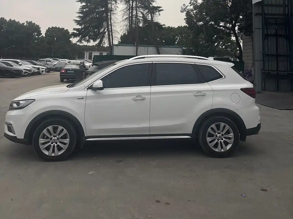 Roewe RX5 — миниатюра 3