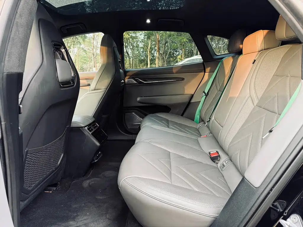 ZEEKR EXTREME KRYPTON 001