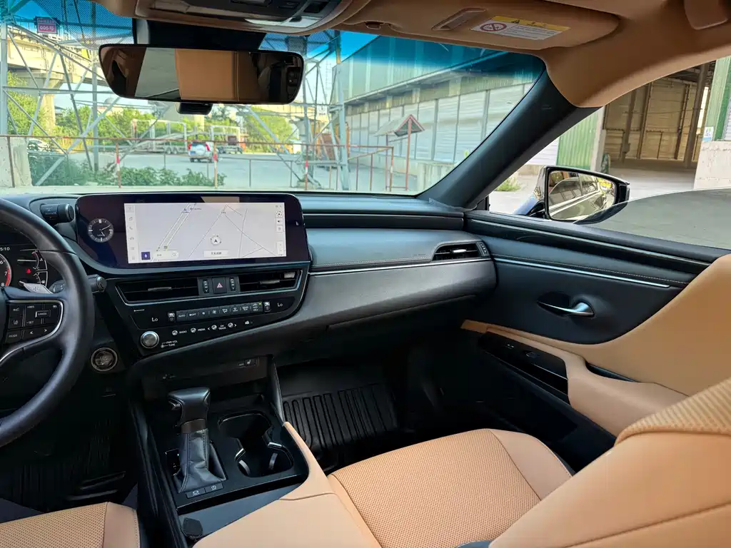 Lexus ES — миниатюра 14