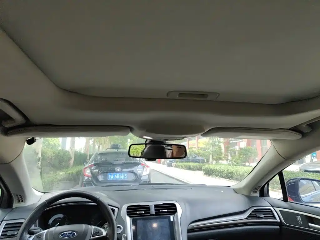 Ford Mondeo — миниатюра 9