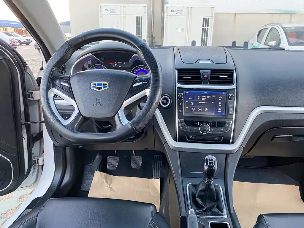 Geely Emgrand — миниатюра 11