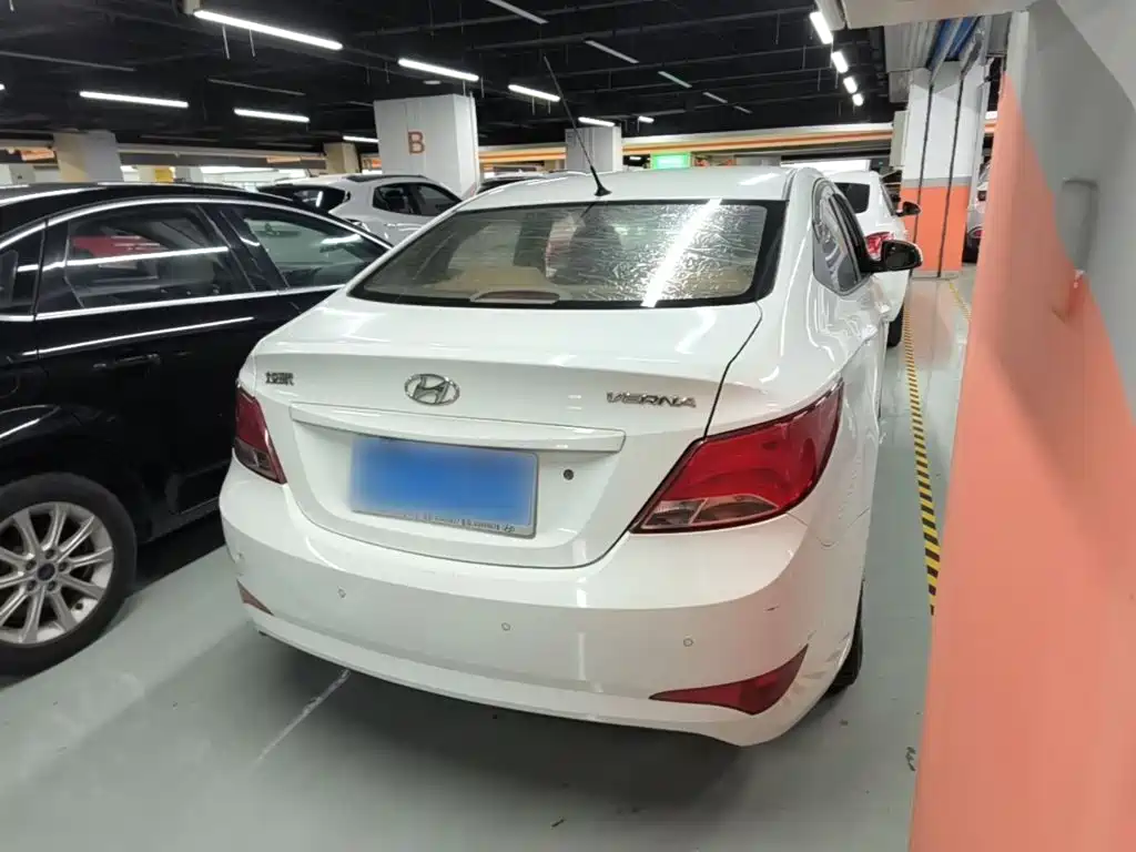 Hyundai Verna — миниатюра 7