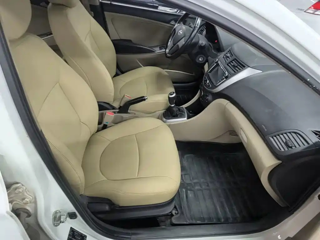 Hyundai Verna — миниатюра 25