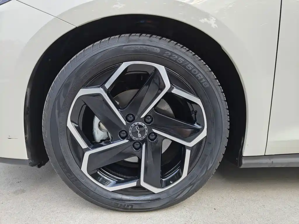 BYD Seal 06 — миниатюра 9