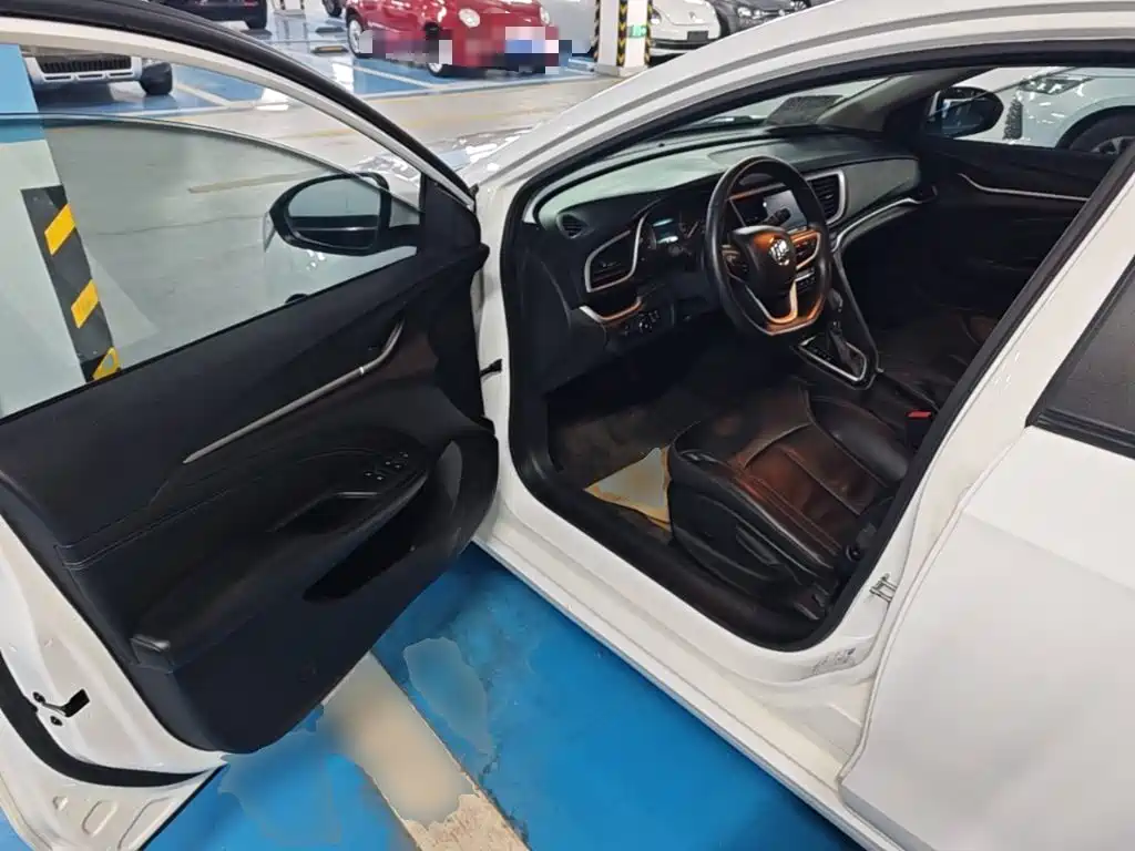 Buick Excelle — миниатюра 16