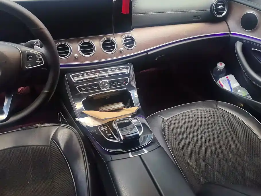 Mercedes-Benz E-Class — миниатюра 16