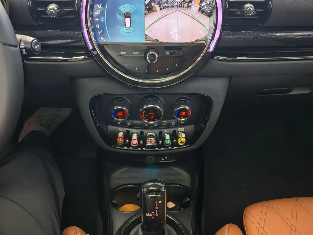 MINI Mini Clubman — миниатюра 9