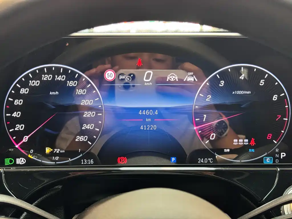Mercedes-Benz E-Class — миниатюра 20