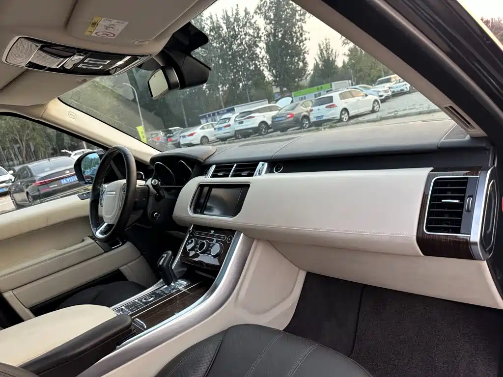 Land Rover Sport — миниатюра 17