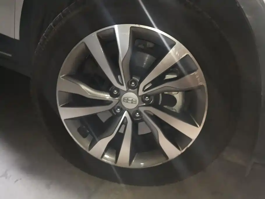 Geely Boyue — миниатюра 6