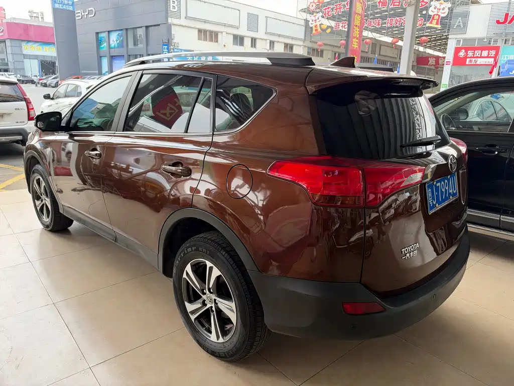 Toyota RAV4 — миниатюра 29