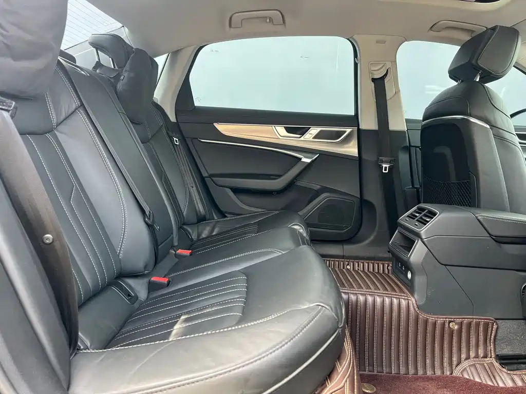 Audi A6L — миниатюра 6