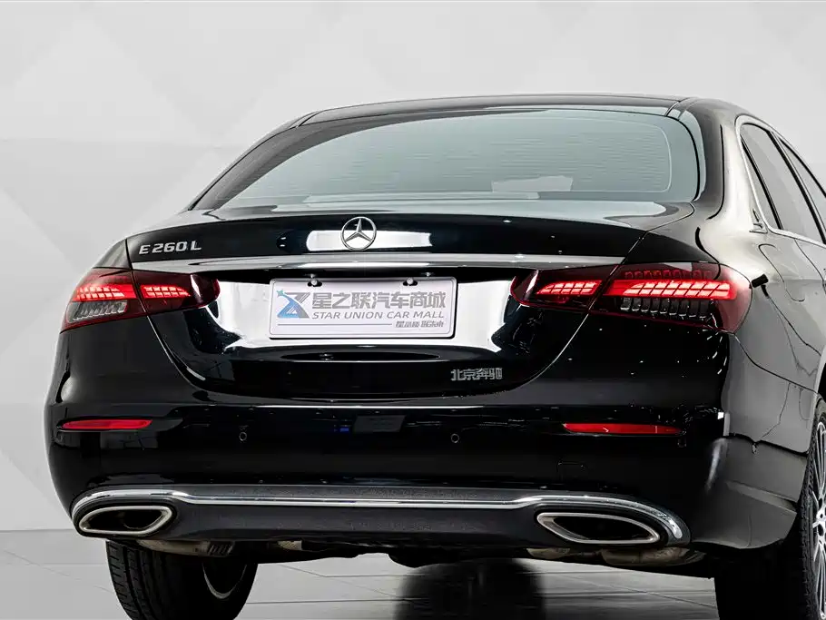Mercedes-Benz E-Class — миниатюра 7