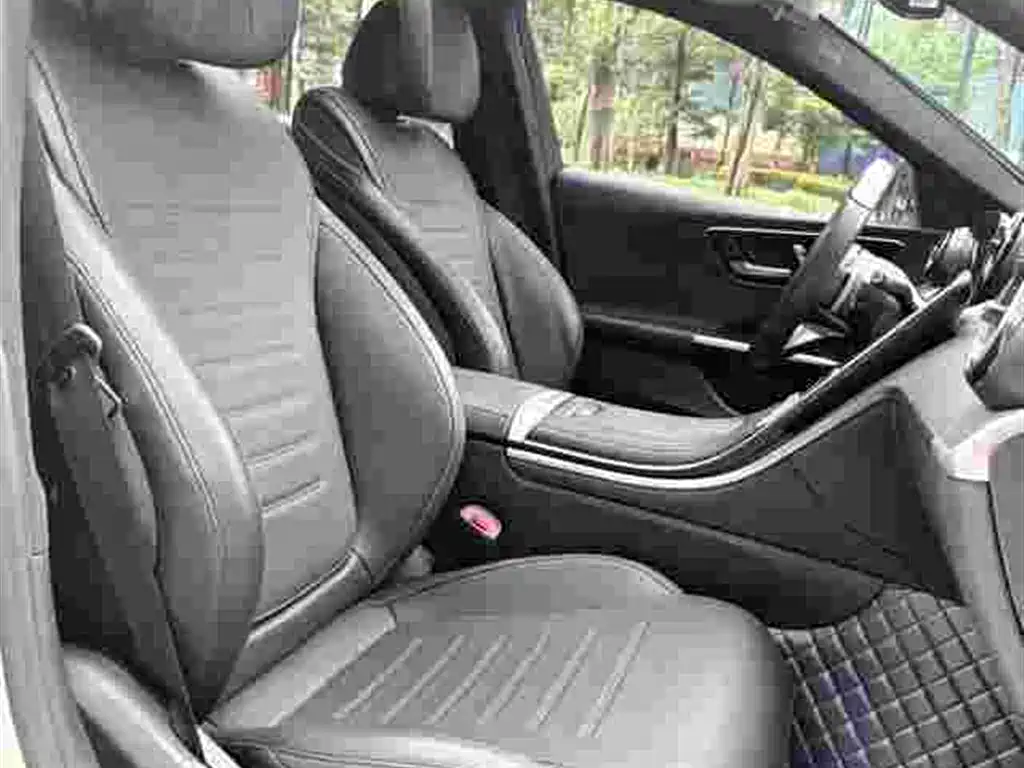 Mercedes-Benz C-Class — миниатюра 7