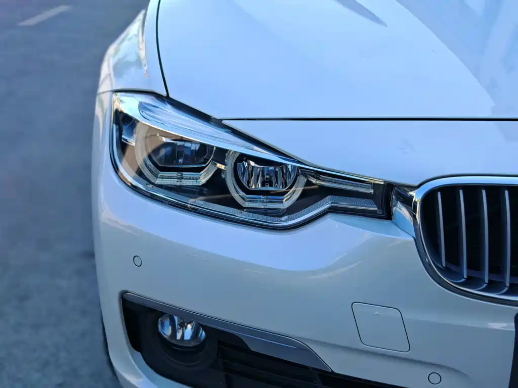 BMW 3 Series — миниатюра 6
