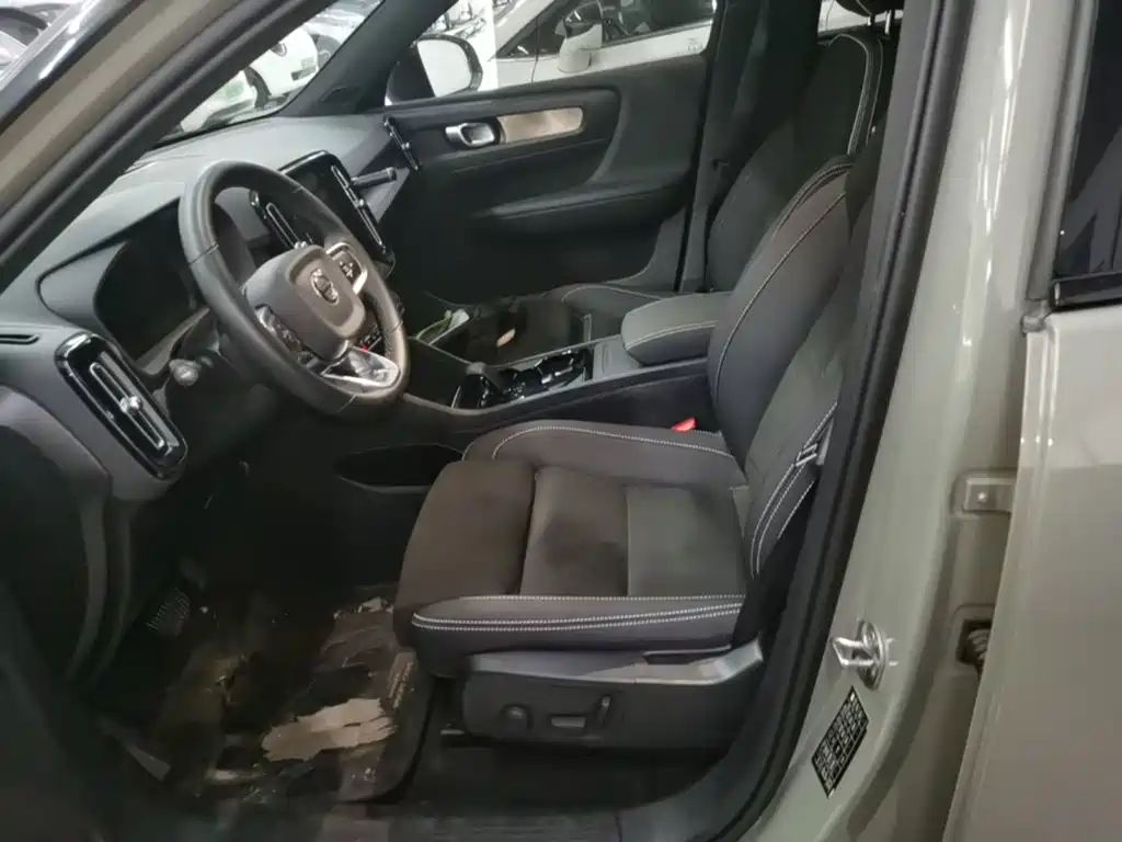 Volvo XC40 NEV — миниатюра 15