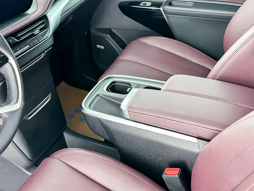 Buick Century 2023 2.0T мест