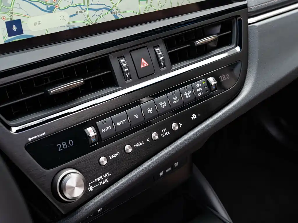 Lexus ES — миниатюра 17