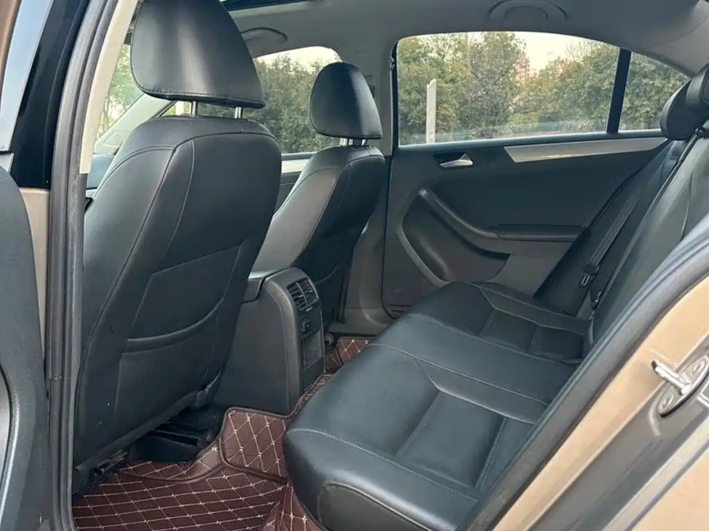 Volkswagen Sagitar — миниатюра 7