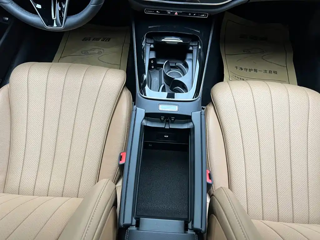 Mercedes-Benz E-Class — миниатюра 28