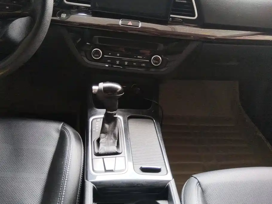 Kia K4 — миниатюра 16