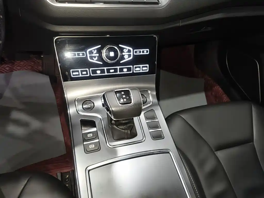 Hongqi Hongqi H5 — миниатюра 14