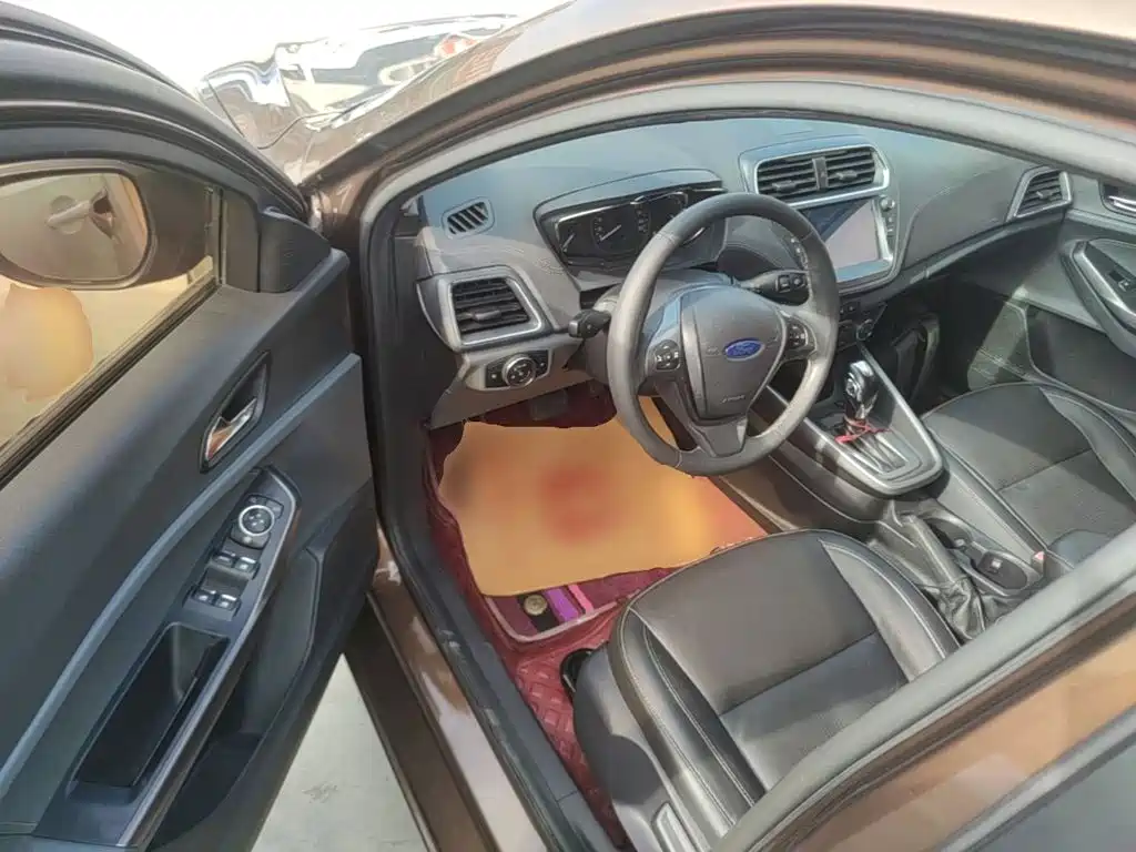 Ford Escort — миниатюра 16
