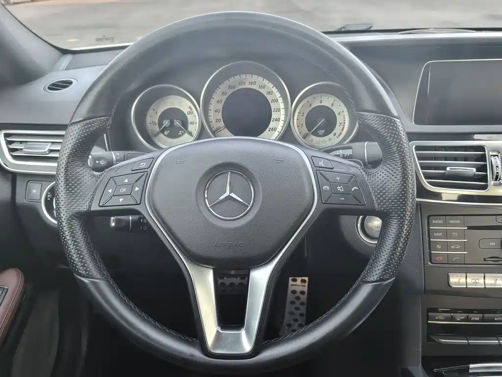 Mercedes-Benz E-Class — миниатюра 19