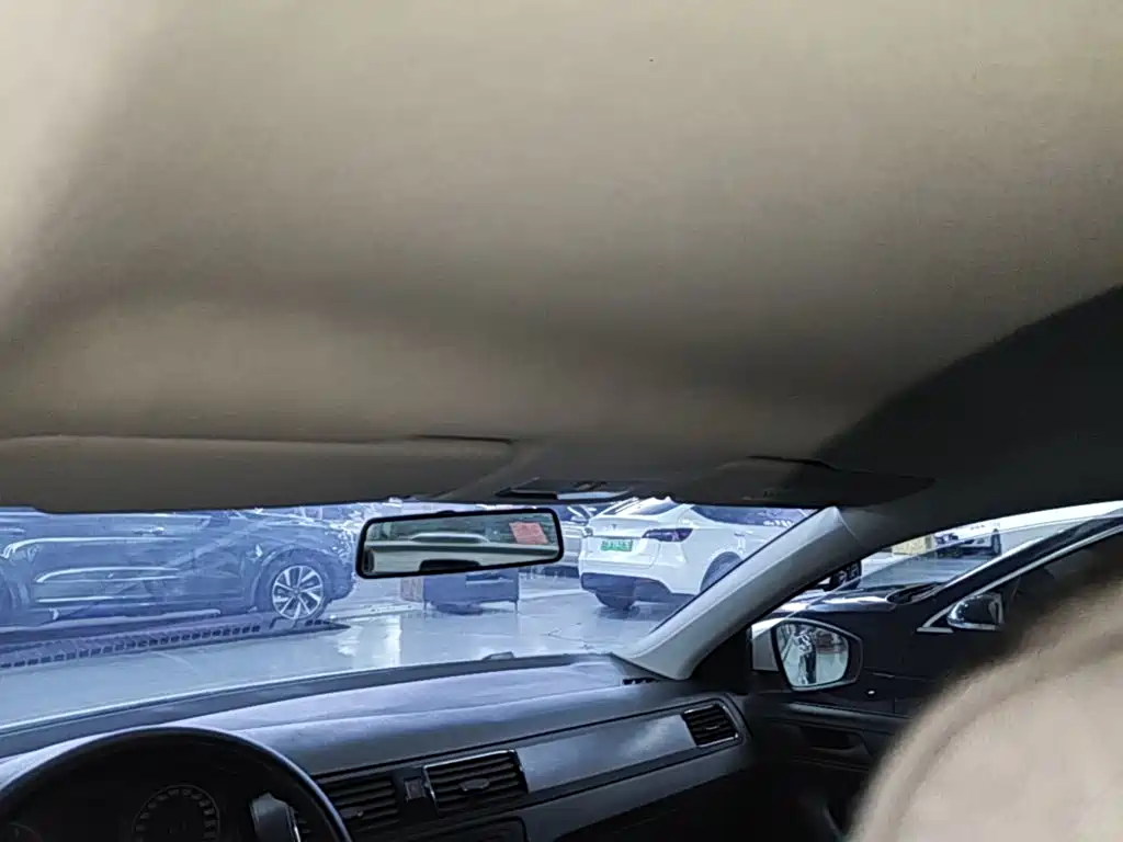 Volkswagen Santana — миниатюра 14