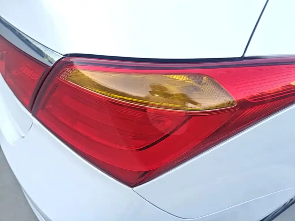 Hyundai Mistra — миниатюра 8