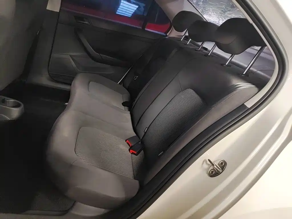 Volkswagen Santana — миниатюра 17