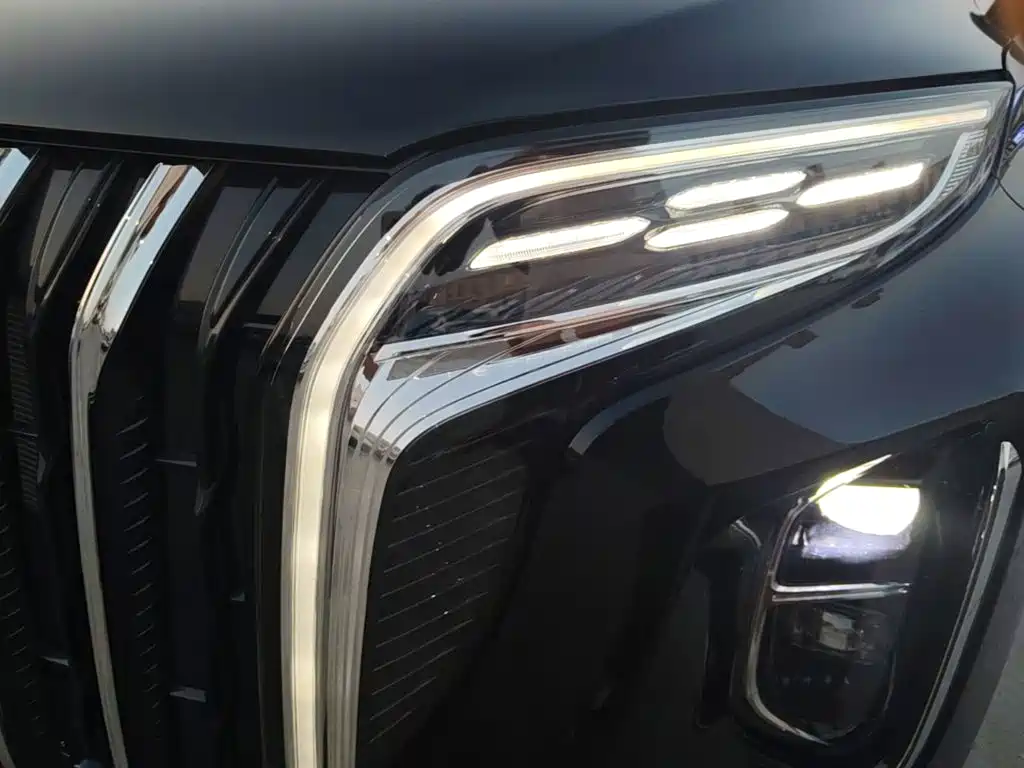 Hongqi Hongqi HS7 PHEV — миниатюра 24