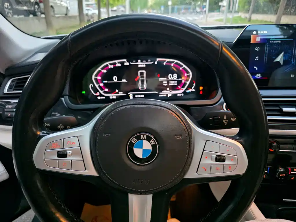 BMW 7 Series — миниатюра 18